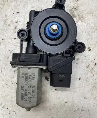 BMW X1 E84 Rear door window regulator motor 1060734 72029003 3L3812J