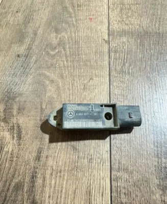 Mercedes-Benz CLS C219 Airbag deployment crash/impact sensor a0038204226