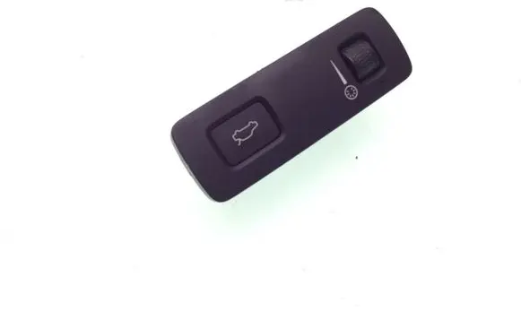 Volvo XC90 Tailgate/boot open switch button 31443873