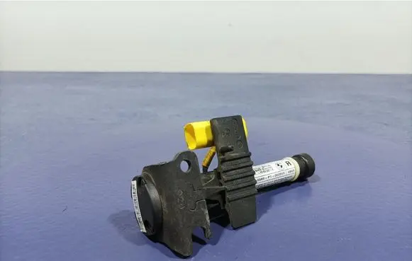 BMW X7 G07 Engine bonnet/hood hinges 7418200