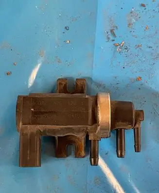 Volkswagen Caddy Turbo solenoid valve 1J0906627C 2290303