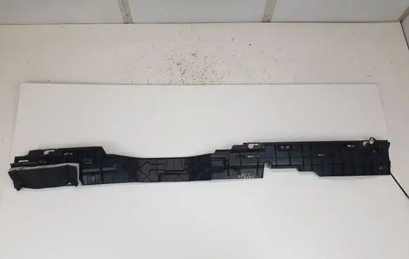Land Rover Discovery 3 - LR3 Front sill trim cover EOX500081