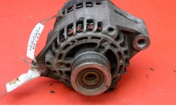 Opel Zafira B Generator/alternator YM13117340