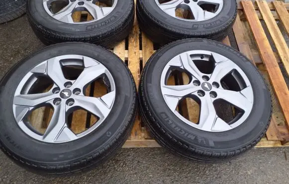 R18 alloy rim