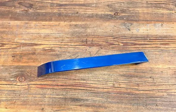 BMW 3 E46 Rear/tail light trim molding 7020079