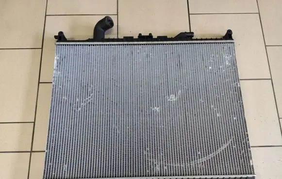 Land Rover Range Rover L322 Coolant radiator BH428005AB