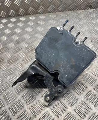 Toyota Avensis T270 ABS Pump 0265254669