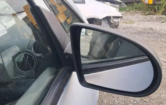 Mitsubishi Colt Manual wing mirror 