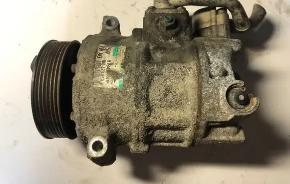 Volkswagen PASSAT B6 Air conditioning (A/C) compressor (pump) 1K0820859F R134A 047780047B4