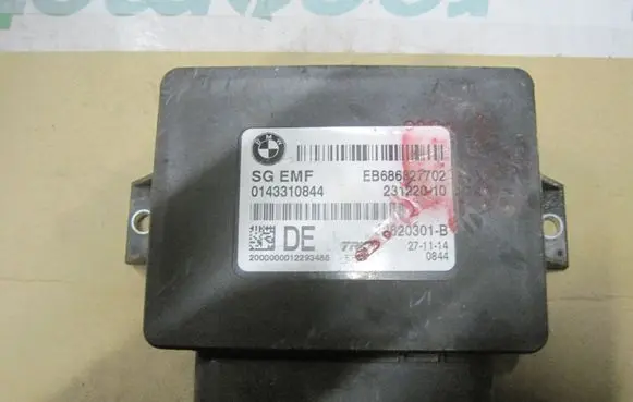 BMW 5 F10 F11 Hand brake control module 686327702