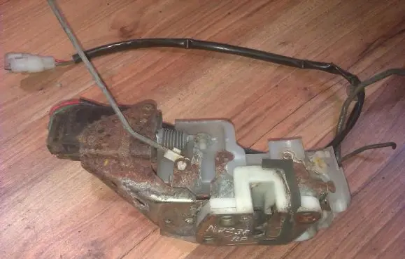 Front door lock