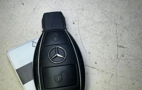 Mercedes-Benz E W212 Ignition key/card 2010DJ1439 MQUB3333D CCAB10LP3190T0