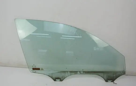 Volkswagen PASSAT B5 Front door window glass four-door 