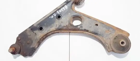 Opel Corsa D Front lower control arm/wishbone 13167940