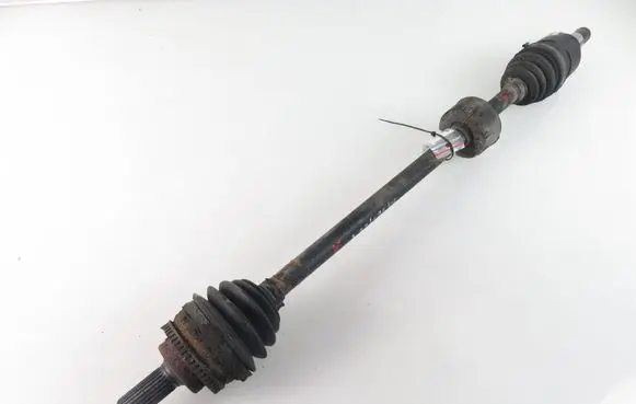 Toyota Yaris Front driveshaft P26080567
