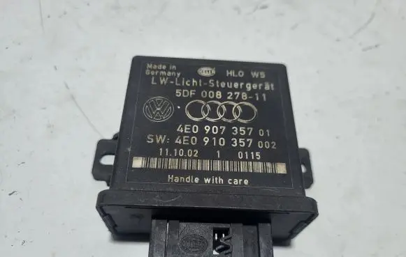 Audi A6 S6 C6 4F Light module LCM 4E0907357 5DF00827811 4E0910357