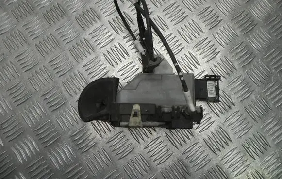 Loading door lock