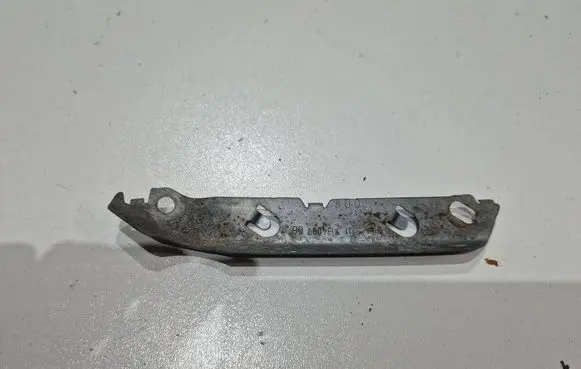 BMW 3 E90 E91 Front bumper mounting bracket 7134097