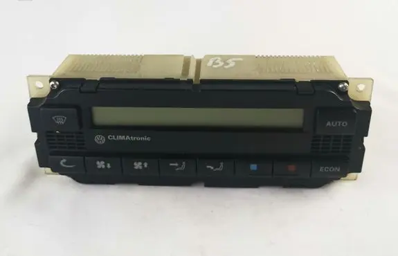 Volkswagen PASSAT B5 Climate control unit 3B1907044A