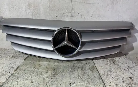 Mercedes-Benz B W245 Front grill A1698800183 1698800183