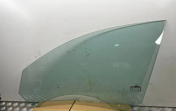 Audi A6 S6 C6 4F Front door window glass four-door 43R00083 DOT90AS2M50 A011404