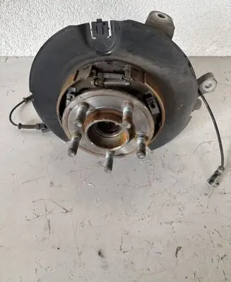 Dodge Challenger Rear wheel hub