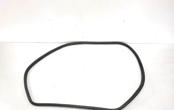BMW 2 F46 Rear door rubber seal (on body) 