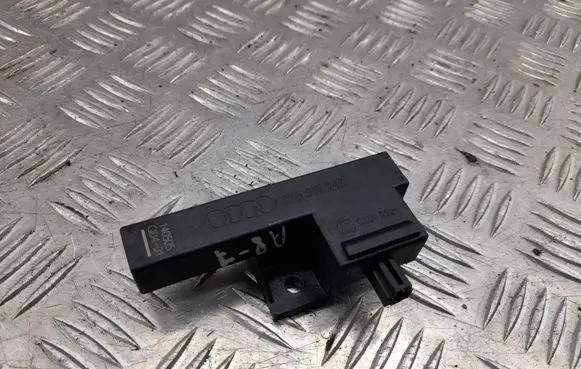 Audi A8 S8 D4 4H Keyless (KESSY) go control unit/module 8K0907247