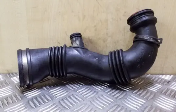 Peugeot 5008 Intercooler hose/pipe 9687883780