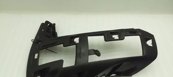 Peugeot 5008 II Front bumper mounting bracket 9814784380