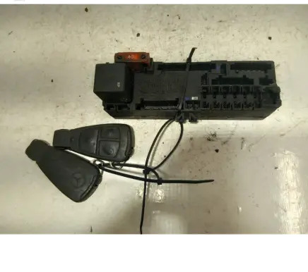 Mercedes-Benz E W210 Fuse box set a0005400072