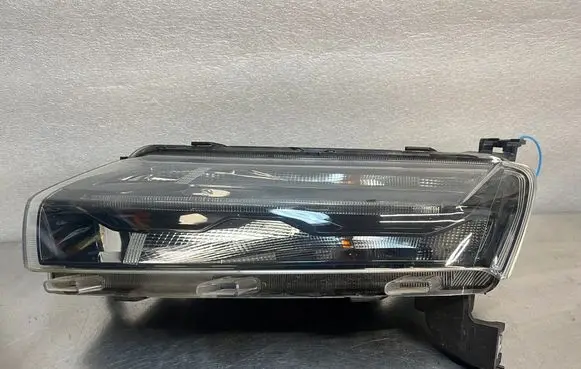 Dacia Spring Headlight/headlamp 
