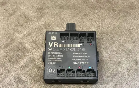 Mercedes-Benz E W212 Door control unit/module A2128203785