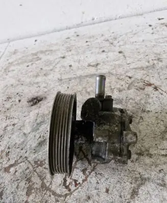 Audi A4 S4 B7 8E 8H Power steering pump