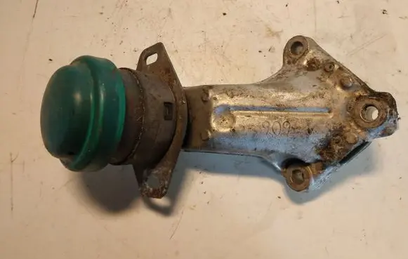 Citroen C5 Engine mount bracket 9641690980