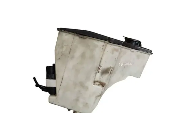 BMW X3 E83 Windshield washer fluid reservoir/tank 61663403211 3403211