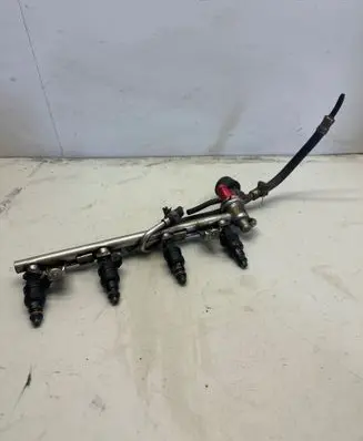 Audi A4 S4 B5 8D Fuel injector 058133551