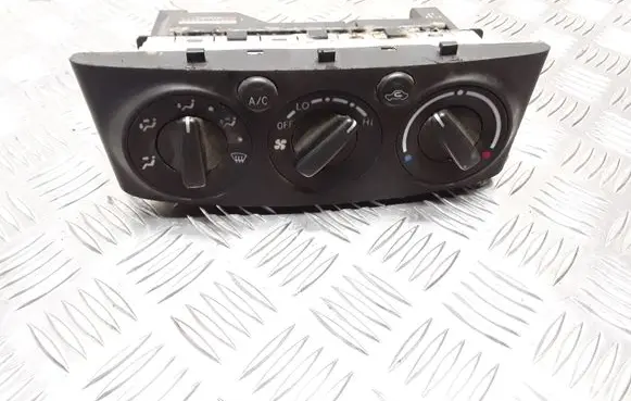Toyota Avensis T250 Climate control unit 5590005221 MB1465703810