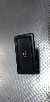 Seat Ateca Tailgate/boot open switch button 3C0959831A