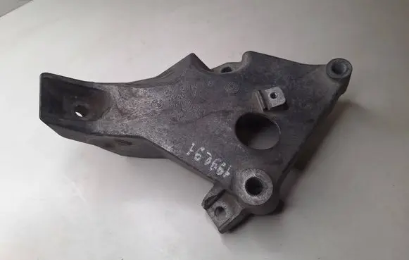 BMW 3 E90 E91 Engine mounting bracket 6775041 59280110