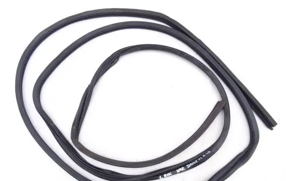 Opel Astra K Sliding door rubber seal 