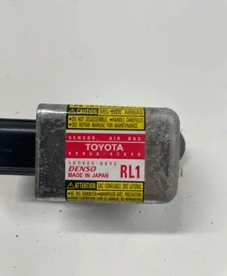 Toyota Prius (XW20) Airbag deployment crash/impact sensor 8986047040