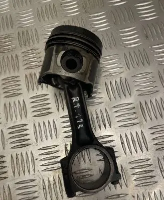 Renault Trafic II (X83) Piston with connecting rod