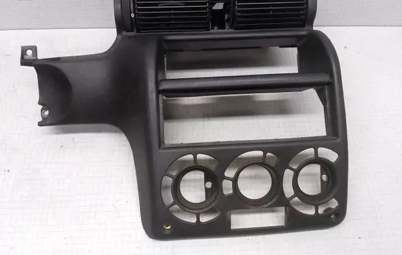 Opel Astra F Dashboard center trim panel 90450435