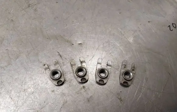 Renault Megane III Fuel Injector clamp holder