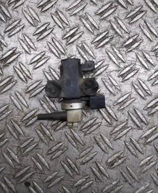 Valve vacuum