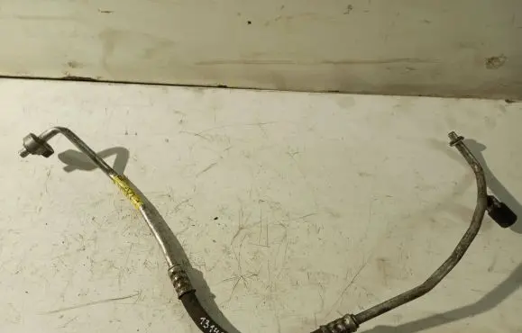 Opel Vectra C Air conditioning (A/C) pipe/hose 13142597
