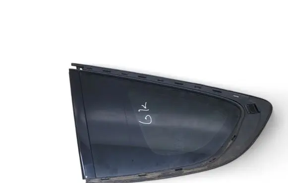 BMW 5 GT F07 Rear side window 7197897