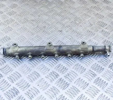 Volvo S60 Fuel main line pipe 8658252 0445215010