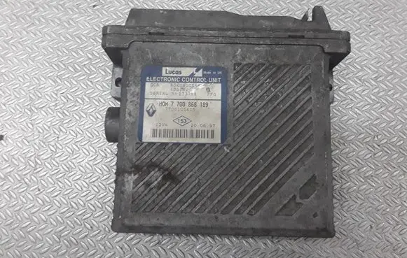 Renault Scenic I Engine control unit/module 7700868189 7700105605